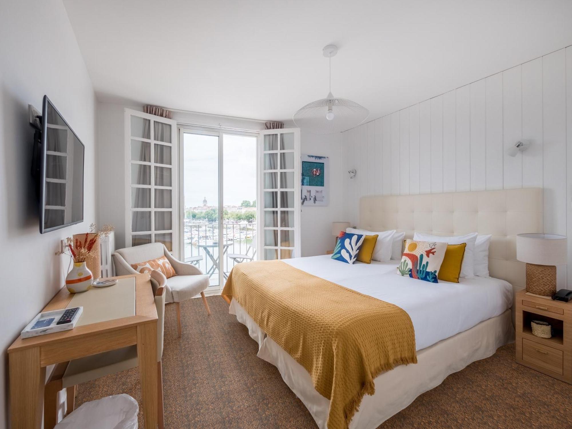 Hotel La Tour De Nesle La Rochelle Vieux Port 3*